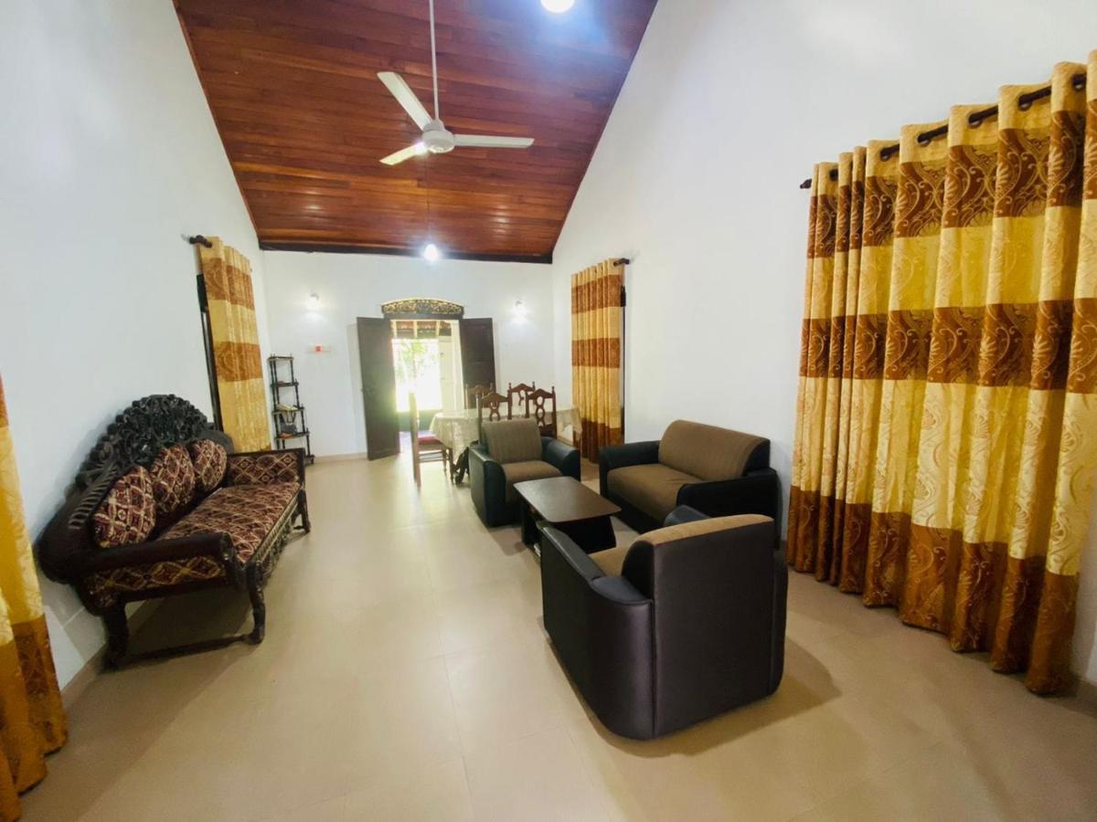 Colonial Bungalow Tangalle Exterior photo