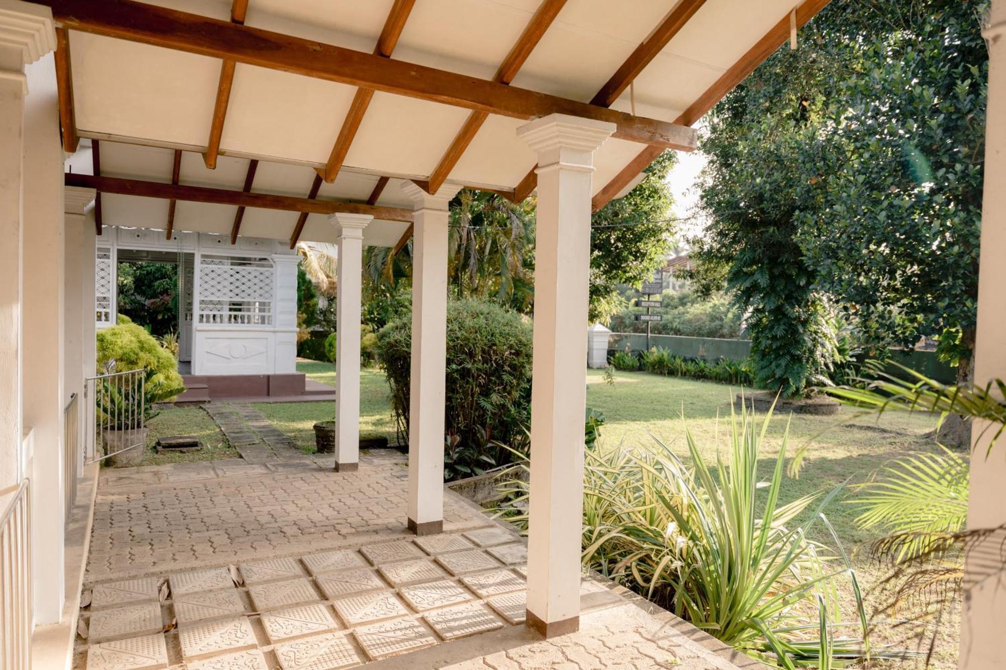 Colonial Bungalow Tangalle Exterior photo